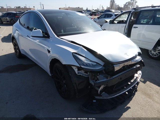 46114434 :رقم المزاد ، 7SAYGDEE2NF436077 vin ، 2022 Tesla Model Y Long Range Dual Motor All-wheel Drive مزاد بيع