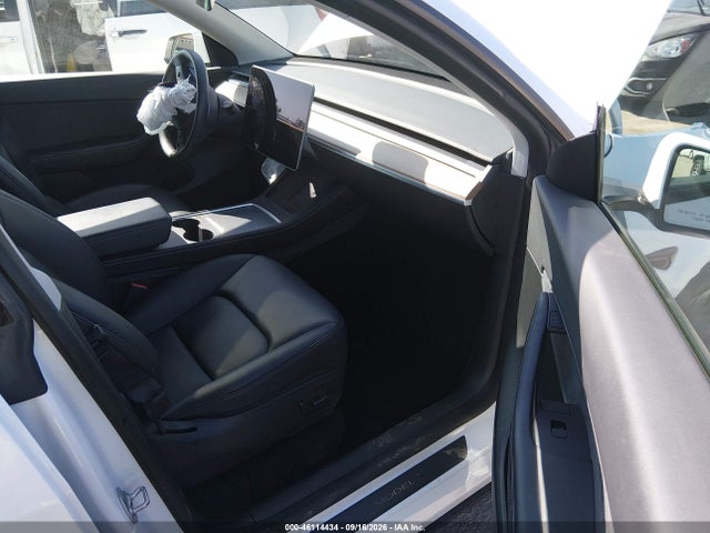 46114434 :رقم المزاد ، 7SAYGDEE2NF436077 vin ، 2022 Tesla Model Y Long Range Dual Motor All-wheel Drive مزاد بيع