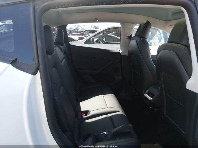 46114434 :رقم المزاد ، 7SAYGDEE2NF436077 vin ، 2022 Tesla Model Y Long Range Dual Motor All-wheel Drive مزاد بيع