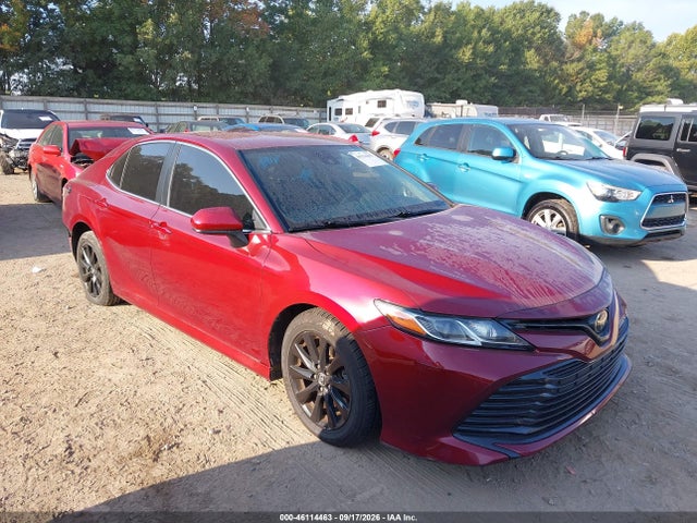 46114463 :رقم المزاد ، 4T1B11HK1KU793835 vin ، 2019 Toyota Camry Le مزاد بيع