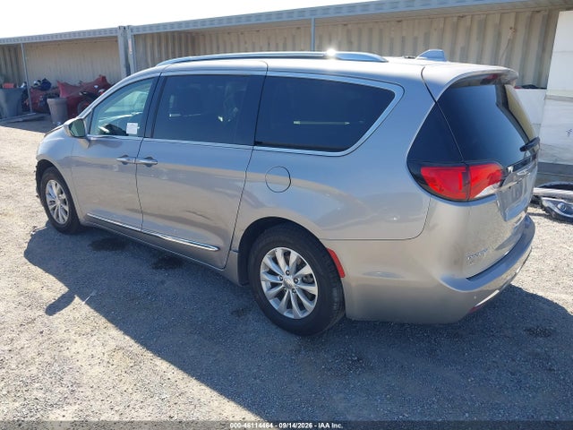 46114464 :رقم المزاد ، 2C4RC1BG8KR626676 vin ، 2019 Chrysler Pacifica Touring L مزاد بيع