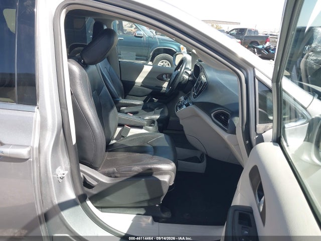 46114464 :رقم المزاد ، 2C4RC1BG8KR626676 vin ، 2019 Chrysler Pacifica Touring L مزاد بيع