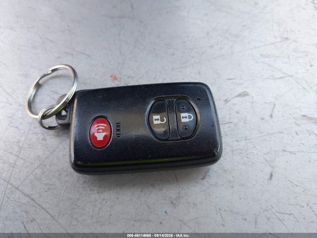 2014 Toyota Prius V Two მანქანა იყიდება აუქციონზე, vin: JTDZN3EU4EJ004009, აუქციონის ნომერი: 46114668
