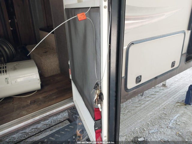 Продажа на аукционе авто 2015 Keystone Cougar 29, vin: 4YDF29R2XFV505615, номер лота: 46114686