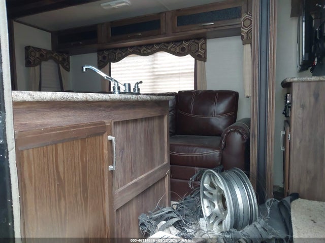 Продажа на аукционе авто 2015 Keystone Cougar 29, vin: 4YDF29R2XFV505615, номер лота: 46114686