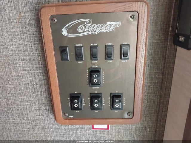 Продажа на аукционе авто 2015 Keystone Cougar 29, vin: 4YDF29R2XFV505615, номер лота: 46114686