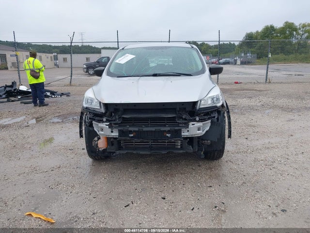 Продаж на аукціоні авто 2015 Ford Escape S, vin: 1FMCU0F76FUA38027, номер лоту: 46114706