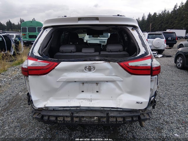 5TDYK3DC7FS579027 Toyota Sienna Xle Premium 8 Passenger