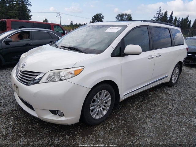5TDYK3DC7FS579027 Toyota Sienna Xle Premium 8 Passenger