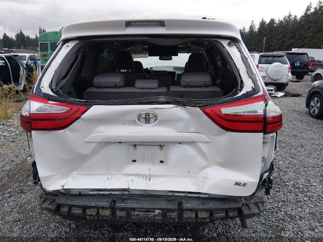 5TDYK3DC7FS579027 Toyota Sienna Xle Premium 8 Passenger