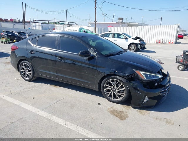 Hyundai Elantra Limited 2019 5NPD84LF3KH420584 головне зображення