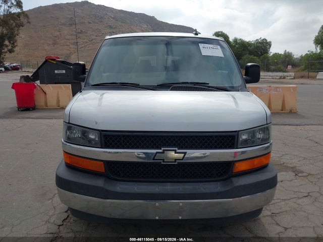 Chevrolet Express 2500 Work Van 2017 1GCWGAFG4H1120860 Image 12