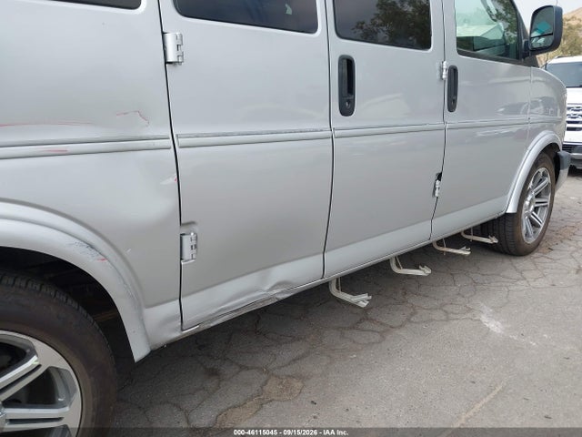 Chevrolet Express 2500 Work Van 2017 1GCWGAFG4H1120860 Image 6