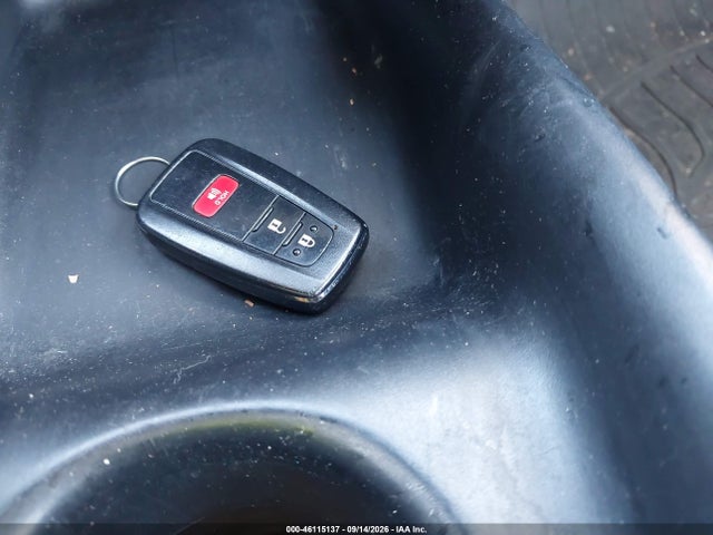 Toyota Prius Two 2016 JTDKBRFU9G3011850 Image 11