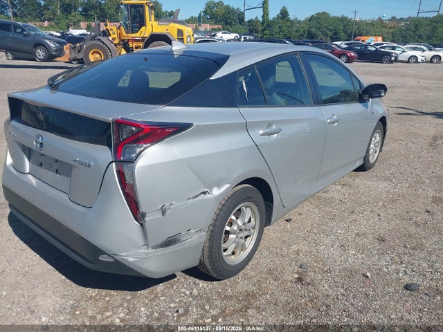 Toyota Prius Two 2016 JTDKBRFU9G3011850 Image 4