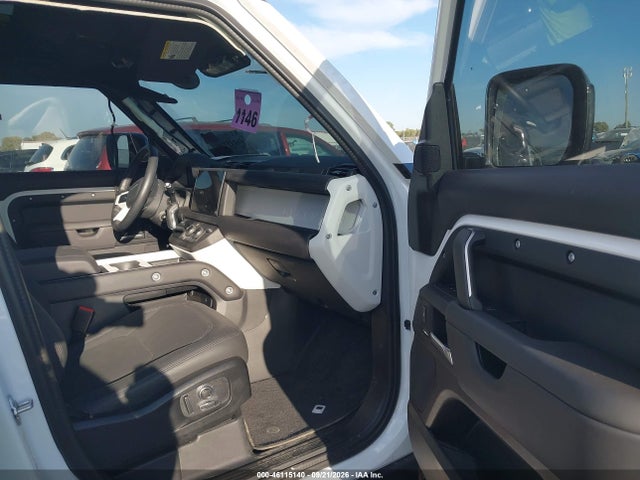 Продажа на аукционе авто 2025 Land Rover Defender 130 P300 S, vin: SALEJFFU5S2458312, номер лота: 46115140