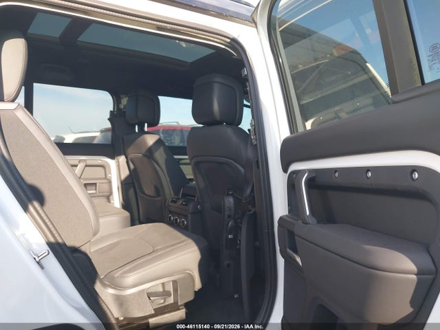 Продажа на аукционе авто 2025 Land Rover Defender 130 P300 S, vin: SALEJFFU5S2458312, номер лота: 46115140