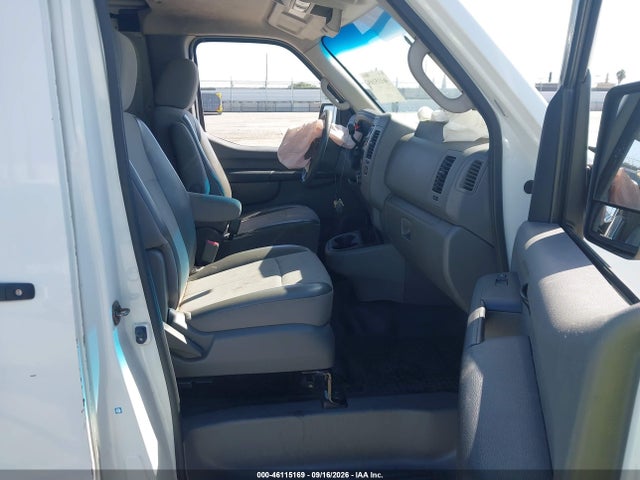 46115169 :رقم المزاد ، 1N6BF0KX3FN801306 vin ، 2015 Nissan Nv Cargo Nv2500 Hd S V6 مزاد بيع