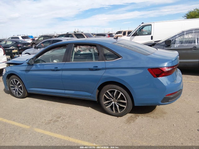 3VW7W7BU0TM028319 Volkswagen JETTA SE