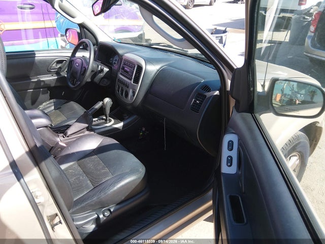 Продажа на аукционе авто 2007 Ford Escape Limited, vin: 1FMCU04107KA15824, номер лота: 46115339