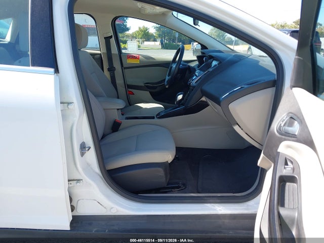 46115514 :رقم المزاد ، 1FADP3R42JL296133 vin ، 2018 Ford Focus Electric مزاد بيع
