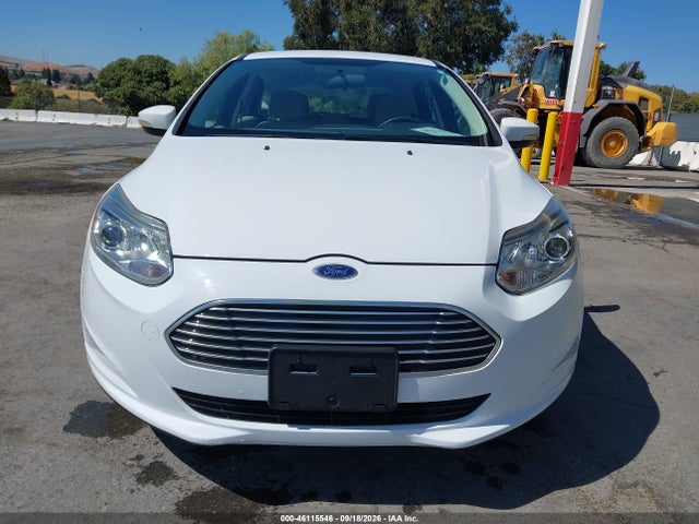 46115546 :رقم المزاد ، 1FADP3R44JL296134 vin ، 2018 Ford Focus Electric مزاد بيع