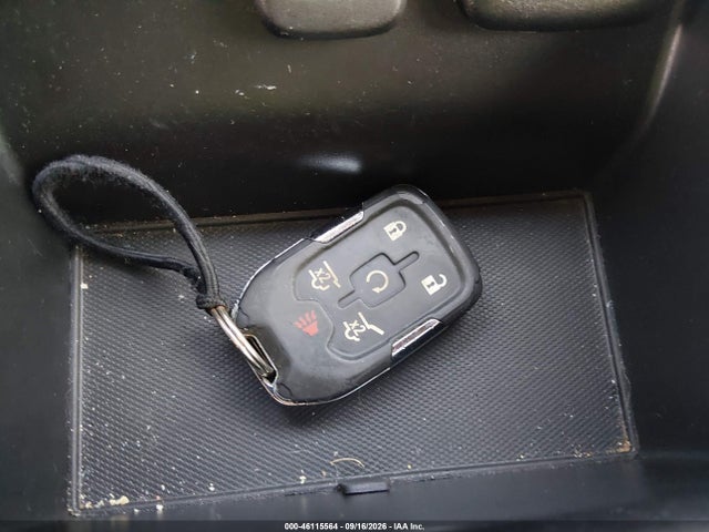 46115564 :رقم المزاد ، 1GNSCHKC1JR390231 vin ، 2018 Chevrolet Suburban Lt مزاد بيع