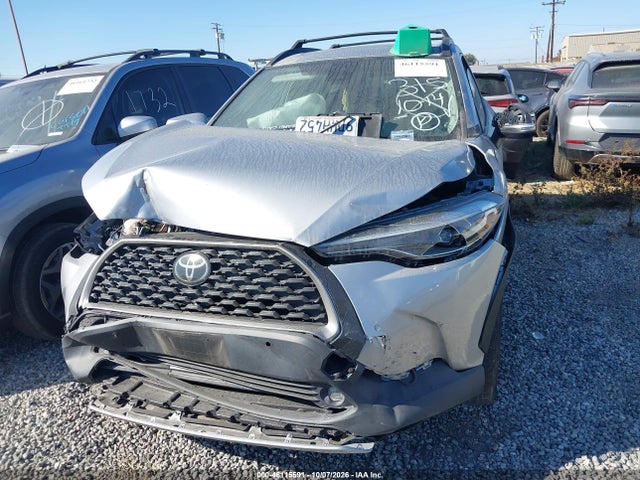 Продажа на аукционе авто 2022 Toyota Corolla Cross Xle, vin: 7MUDAABG8NV040061, номер лота: 46115591