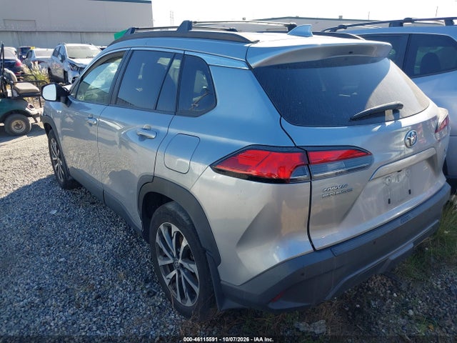 Продажа на аукционе авто 2022 Toyota Corolla Cross Xle, vin: 7MUDAABG8NV040061, номер лота: 46115591