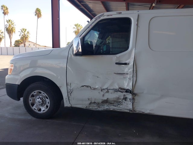 46115616 :رقم المزاد ، 1N6AF0KYXFN802215 vin ، 2015 Nissan Nv Cargo Nv2500 Hd S V8/sl V8/sv V8 مزاد بيع