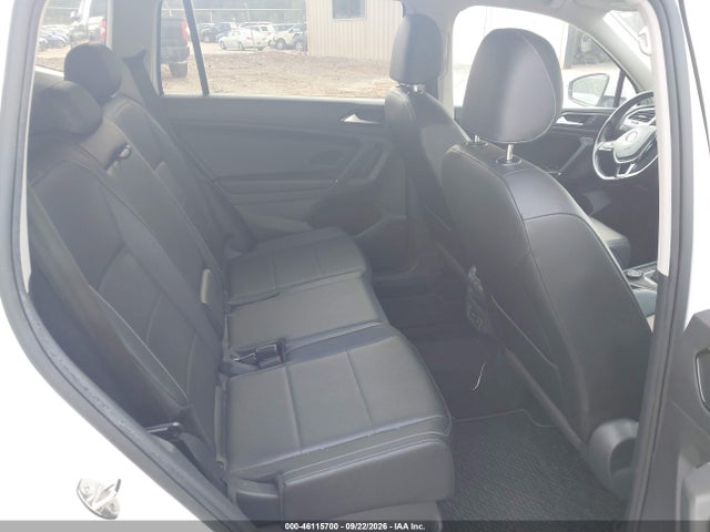 2018 Volkswagen Tiguan 2.0t Se/2.0t Sel მანქანა იყიდება აუქციონზე, vin: 3VV2B7AX0JM053482, აუქციონის ნომერი: 46115700
