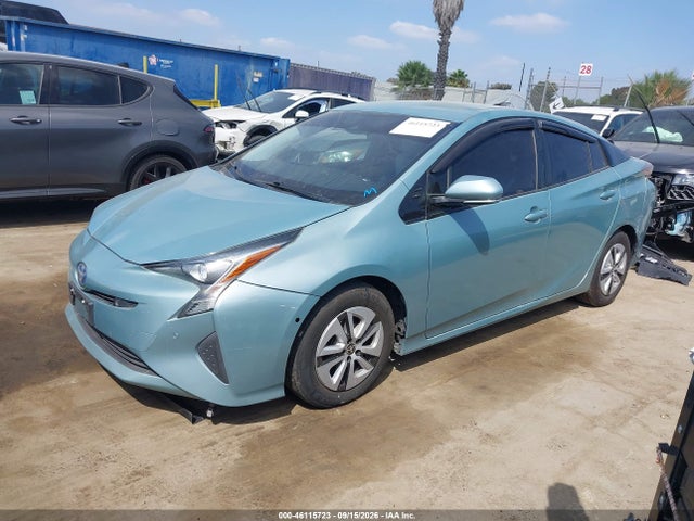 Toyota Prius Two 2017 JTDKBRFU9H3051346 Image 2