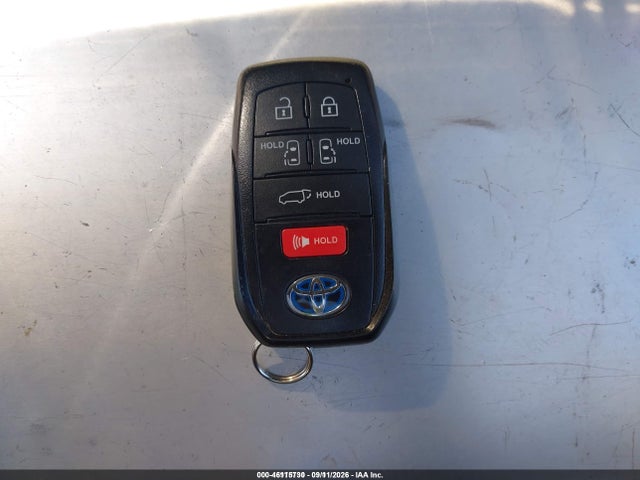 Продажа на аукционе авто 2024 Toyota Sienna Platinum, vin: 5TDERKEC4RS183715, номер лота: 46115730