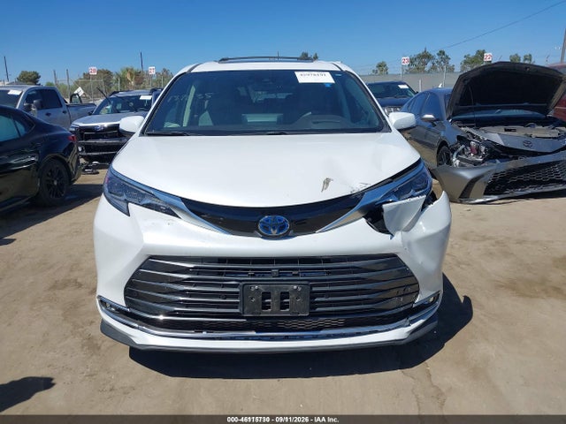 Продажа на аукционе авто 2024 Toyota Sienna Platinum, vin: 5TDERKEC4RS183715, номер лота: 46115730