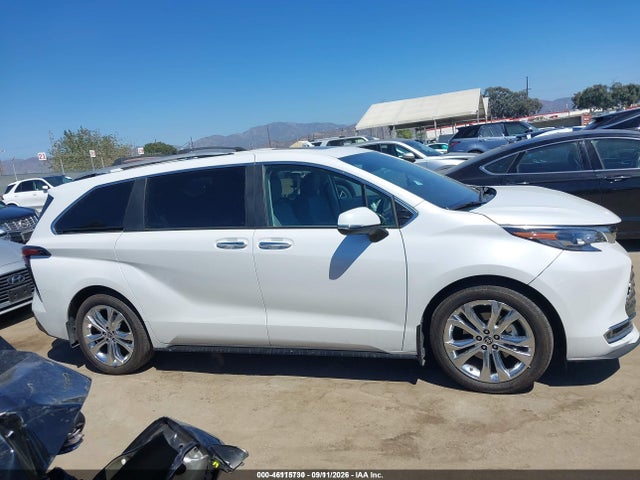 Продажа на аукционе авто 2024 Toyota Sienna Platinum, vin: 5TDERKEC4RS183715, номер лота: 46115730