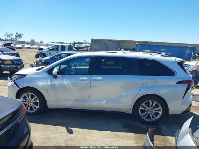Продажа на аукционе авто 2024 Toyota Sienna Platinum, vin: 5TDERKEC4RS183715, номер лота: 46115730