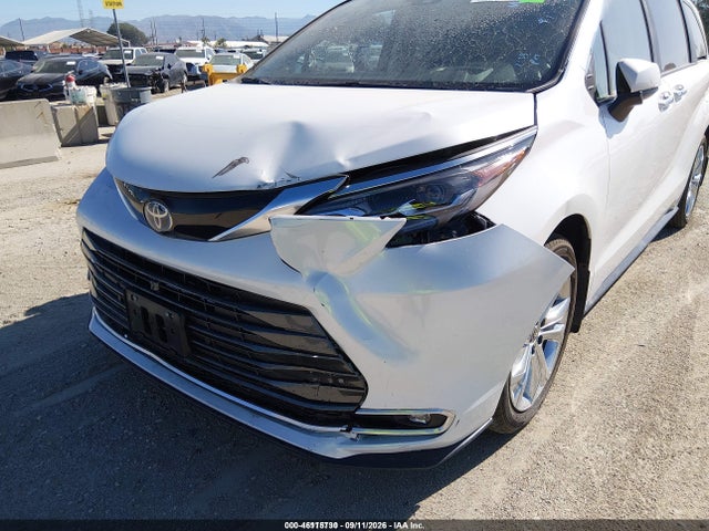 Продажа на аукционе авто 2024 Toyota Sienna Platinum, vin: 5TDERKEC4RS183715, номер лота: 46115730