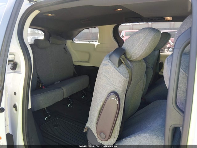 Продажа на аукционе авто 2024 Toyota Sienna Platinum, vin: 5TDERKEC4RS183715, номер лота: 46115730