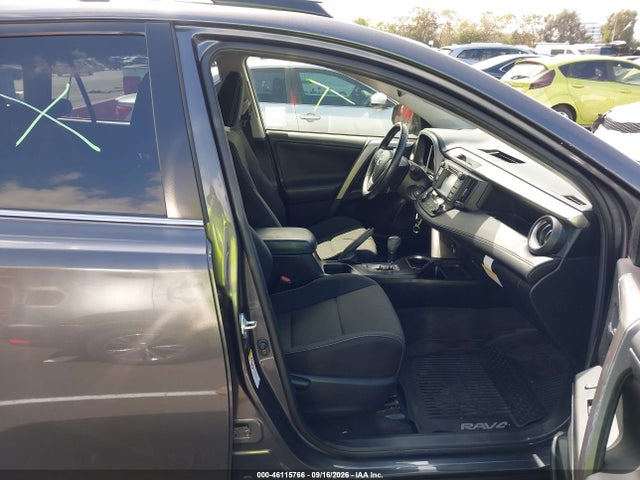 JTMWFREV4HJ114512 Toyota Rav4 Xle