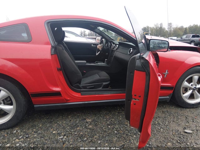 2007 Ford Mustang V6 Deluxe/v6 Premium მანქანა იყიდება აუქციონზე, vin: 1ZVHT80N475349919, აუქციონის ნომერი: 46115895