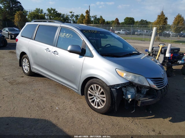 Продажа на аукционе авто 2015 Toyota Sienna Xle 8 Passenger, vin: 5TDYK3DC8FS590201, номер лота: 46115925