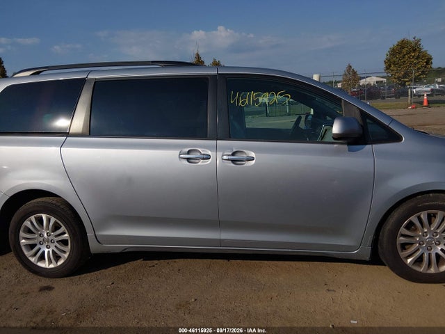 Продажа на аукционе авто 2015 Toyota Sienna Xle 8 Passenger, vin: 5TDYK3DC8FS590201, номер лота: 46115925