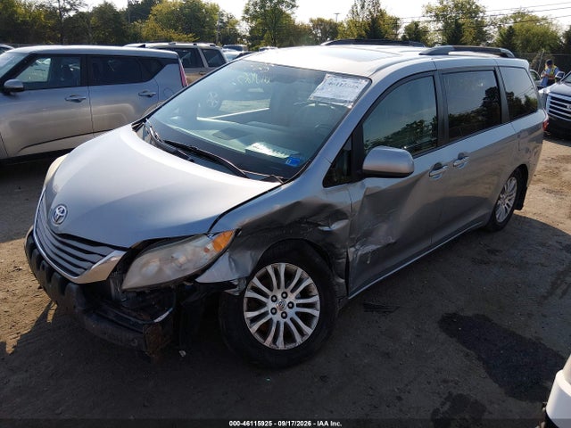 Продажа на аукционе авто 2015 Toyota Sienna Xle 8 Passenger, vin: 5TDYK3DC8FS590201, номер лота: 46115925