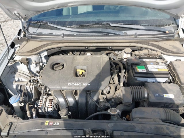 Hyundai ELANTRA SE 2017 KMHD74LF2HU424817 Image 10