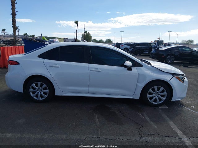 Toyota COROLLA LE 2022 5YFEPMAE9NP344328 Image 13