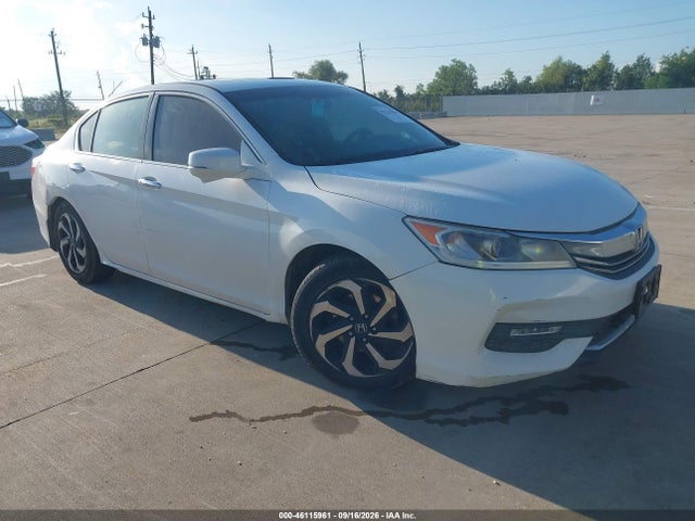 2016 1HGCR2F89GA229679 main image