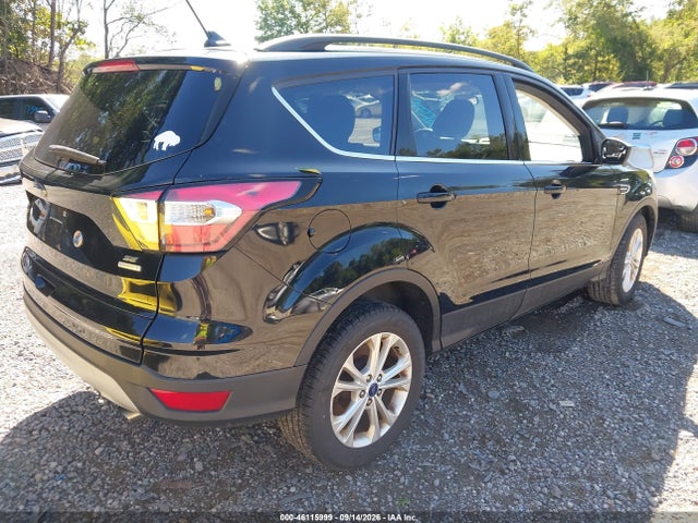46115999 :رقم المزاد ، 1FMCU0GD0JUB38847 vin ، 2018 Ford Escape Se مزاد بيع
