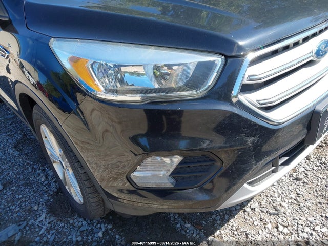 46115999 :رقم المزاد ، 1FMCU0GD0JUB38847 vin ، 2018 Ford Escape Se مزاد بيع