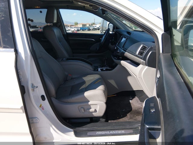 Продажа на аукционе авто 2017 Toyota Highlander Limited, vin: 5TDYZRFH4HS204805, номер лота: 46116034