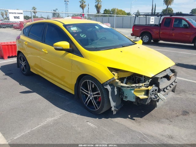 46116104 :رقم المزاد ، 1FADP3L92JL236776 vin ، 2018 Ford Focus St مزاد بيع